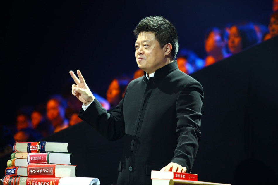 马东说只有做头部内容才能赚钱，然而长尾理论并非处处适用        