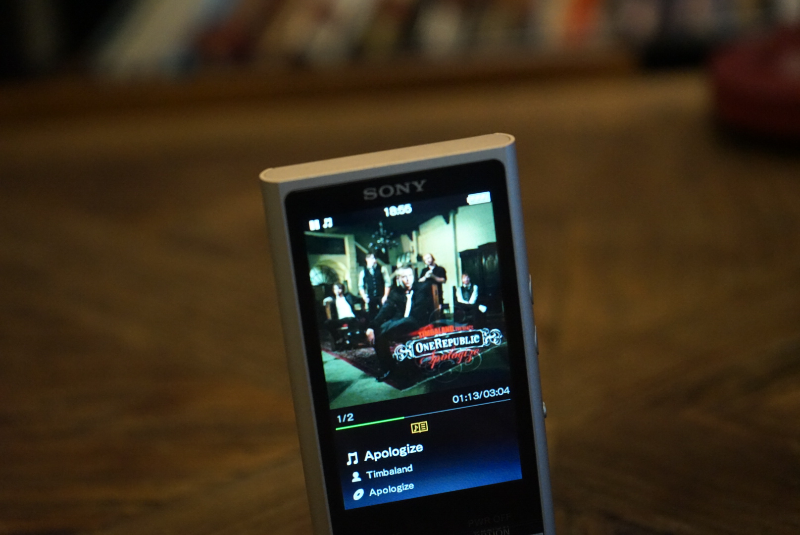 索尼ZX100:延续Walkman的气质,将音乐进行到